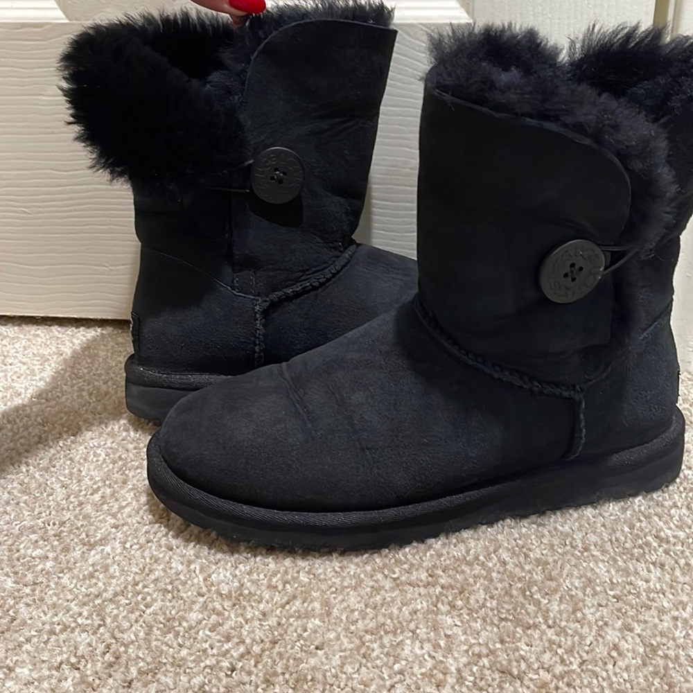 Bailey Button Ugg Shorty